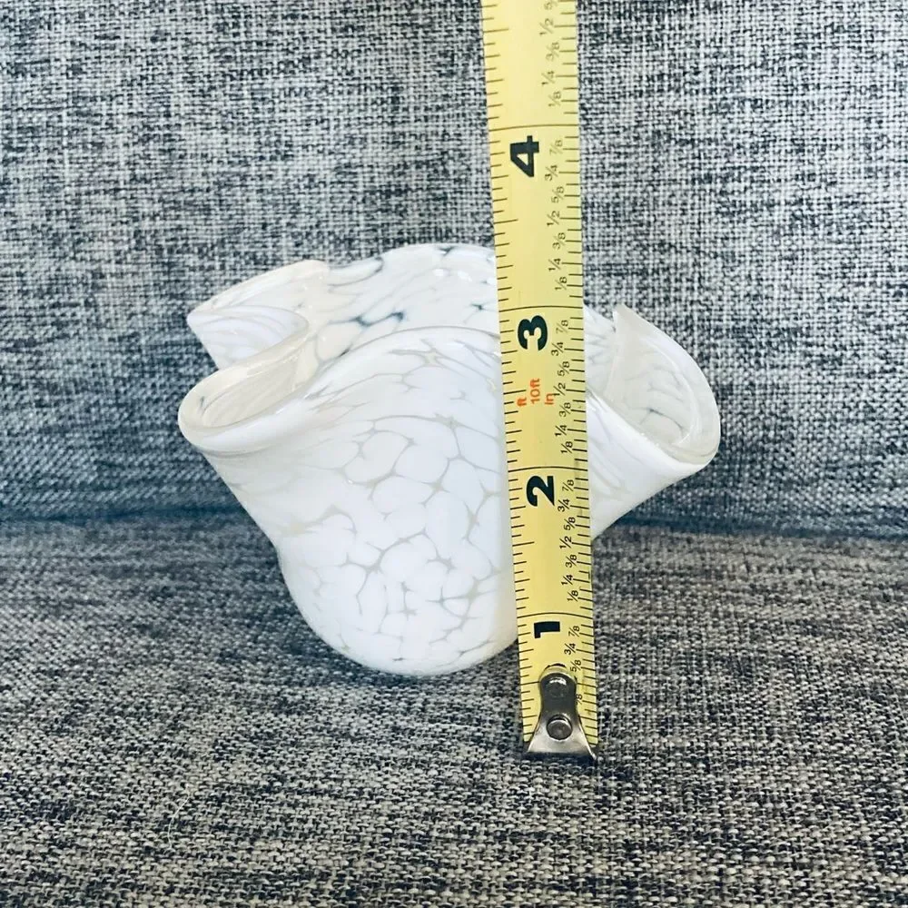 N/A white swirled